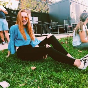 Meet your Posher, Brit